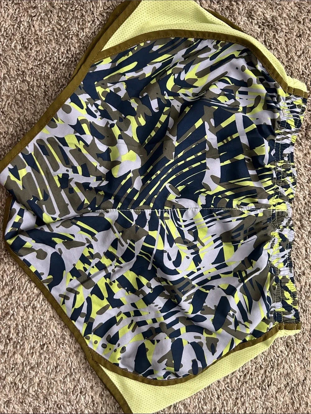 Nike bold camo